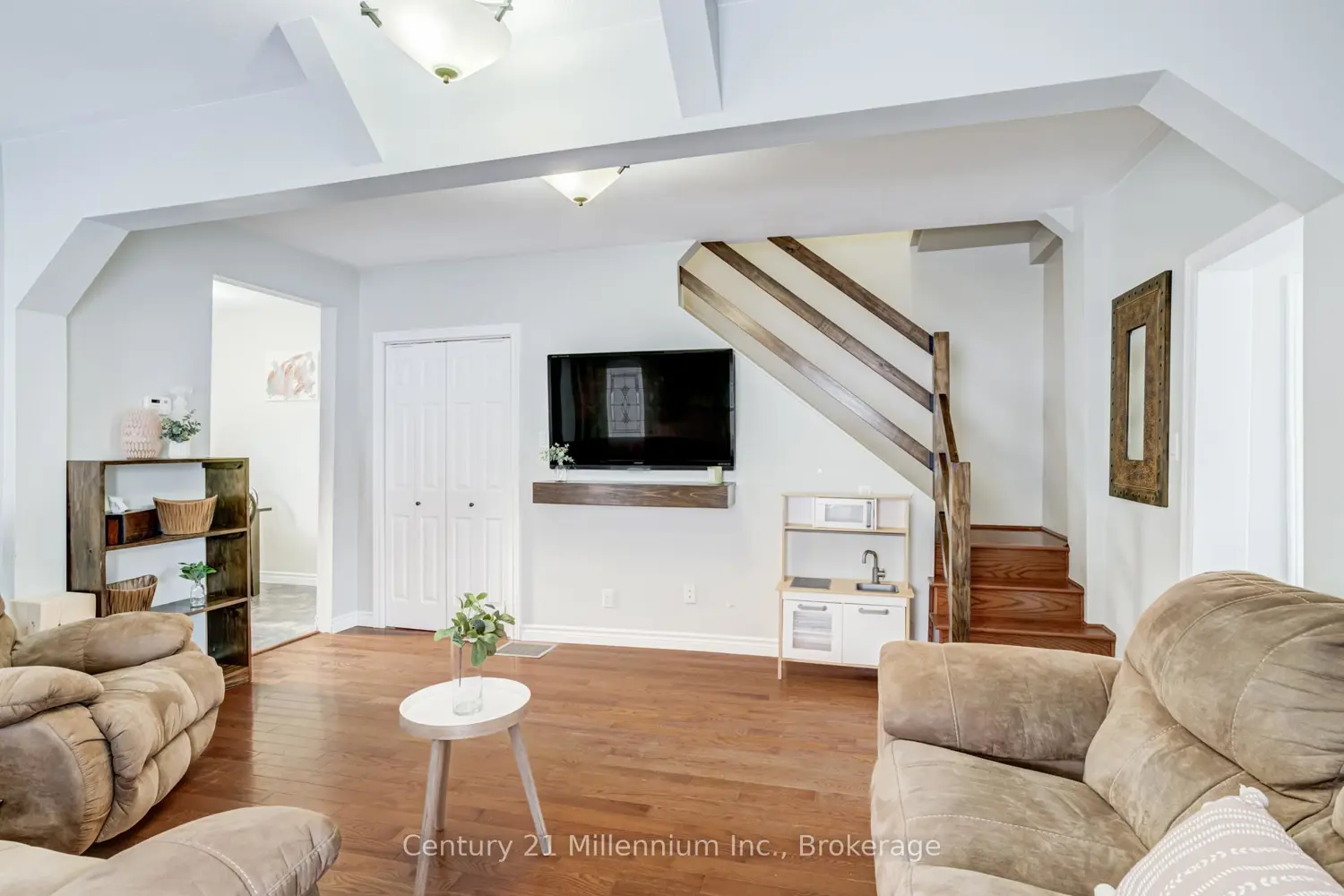328 Bruce Road 40 photo 5