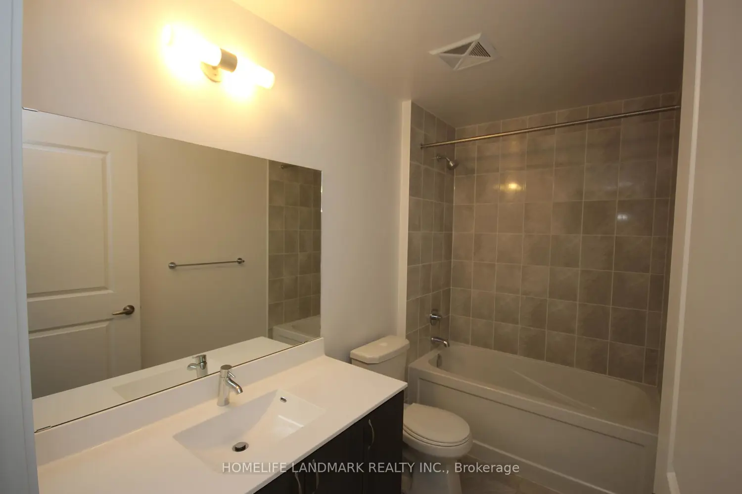 Additional image 18 of 68 Merton Street 204