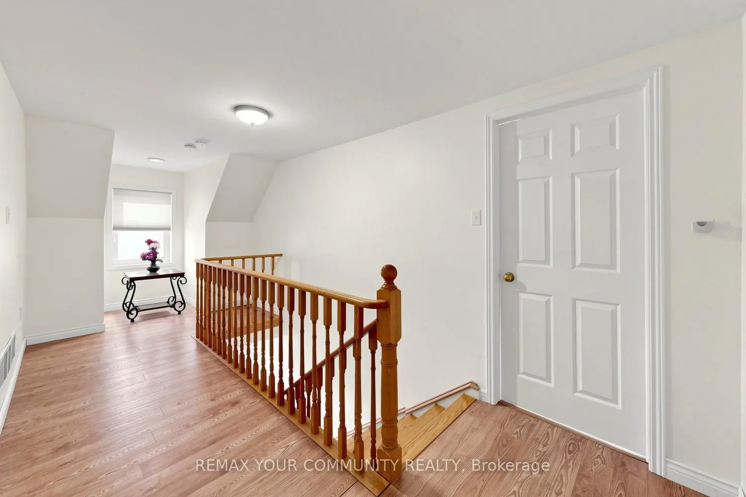 50 Riverglen Drive photo 4