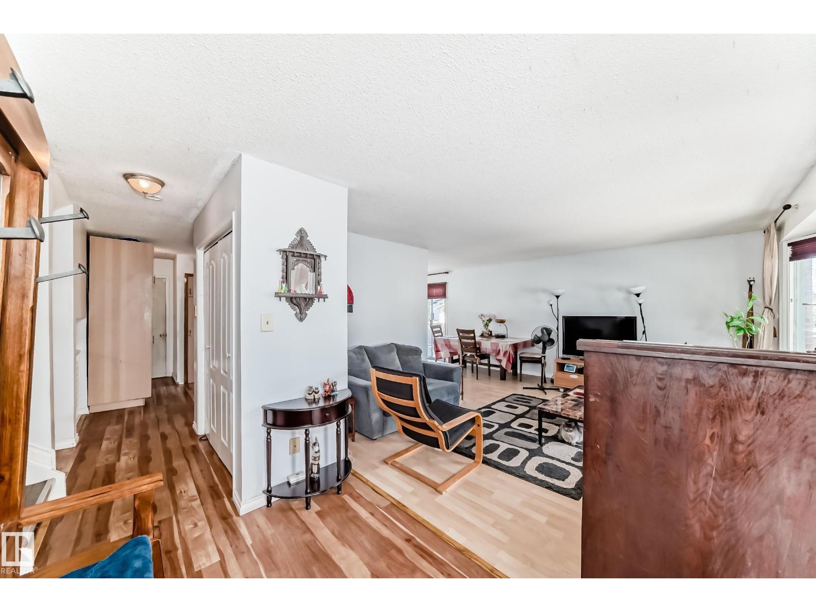 Additional image 5 of 1804 51 Street NW, Edmonton, AB, T6L1K1