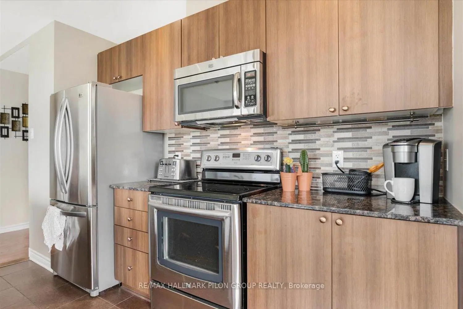 Additional image 6 of 250 Lett Street 905
