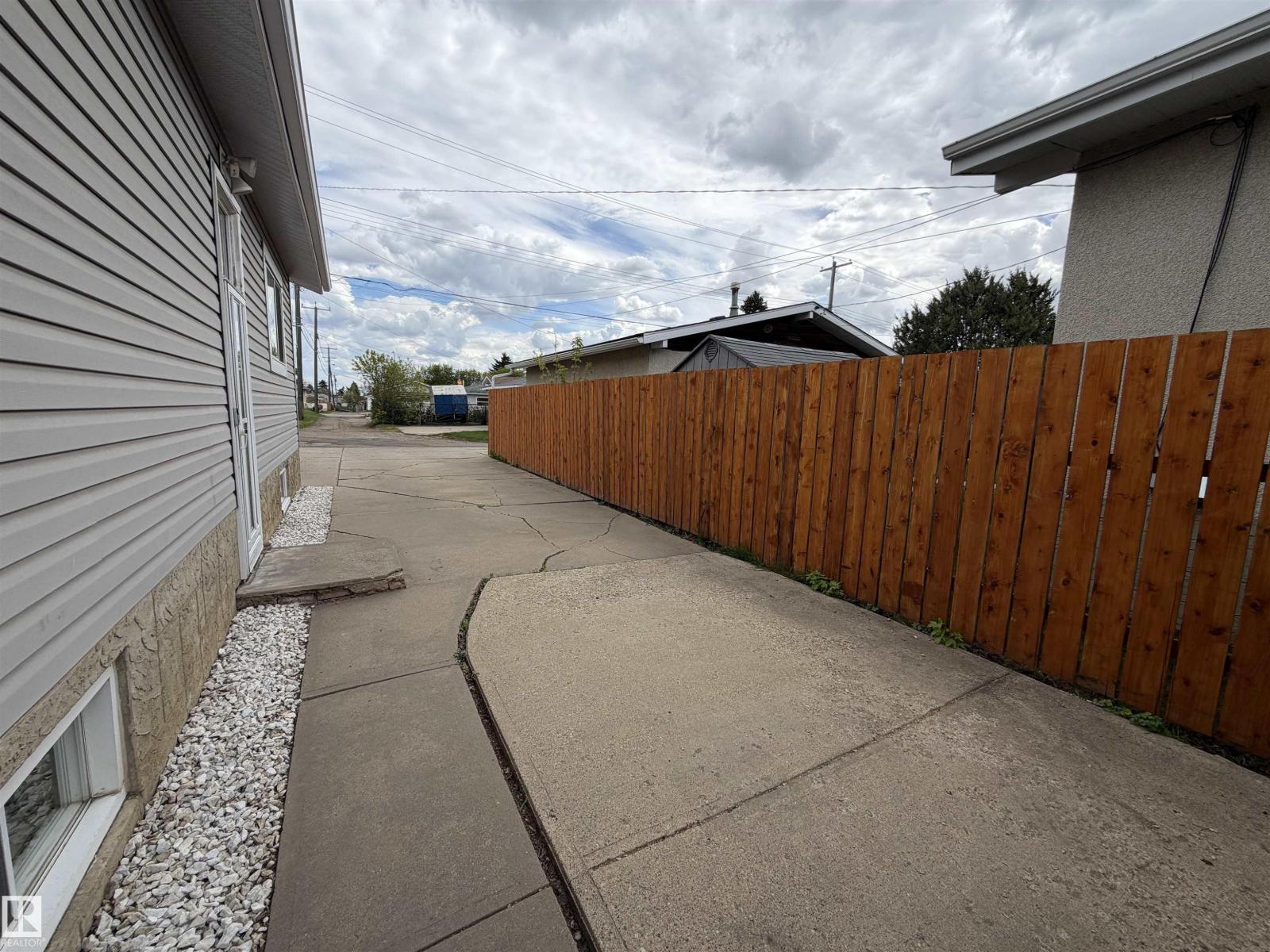 Additional image 5 of 13413 59 Street NW, Edmonton, AB, T5A0S1