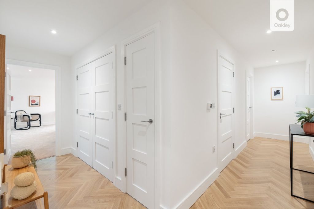 Additional image 11 of 2 bed flat to rent239 Kingsway, Hove BN3