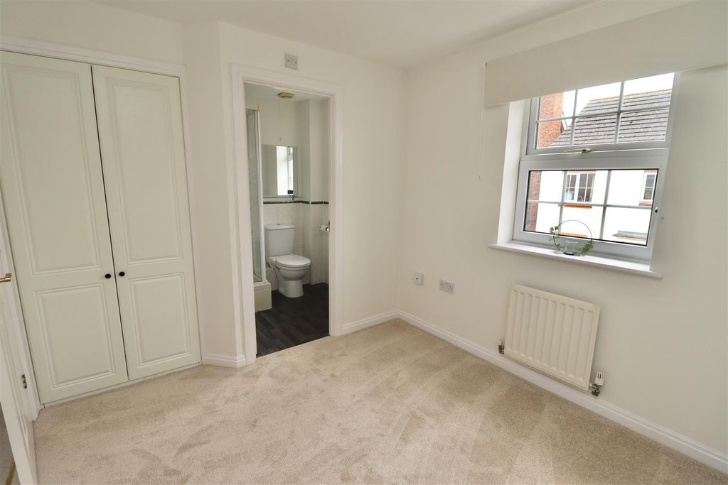 Additional image 8 of 4 bed detached house to rentCalthwaite Drive, Brough HU15