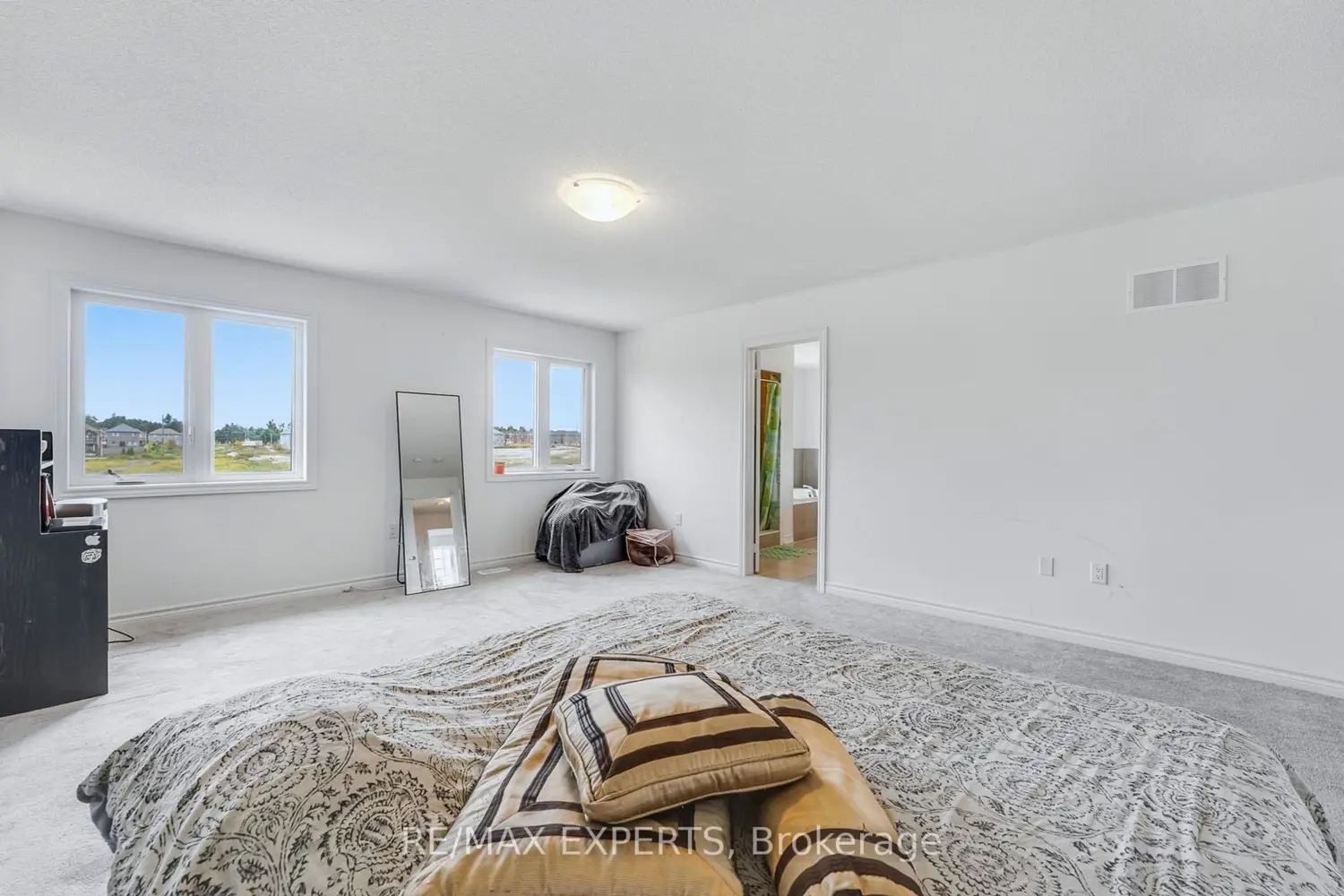 Additional image 6 of 360 Russell Street