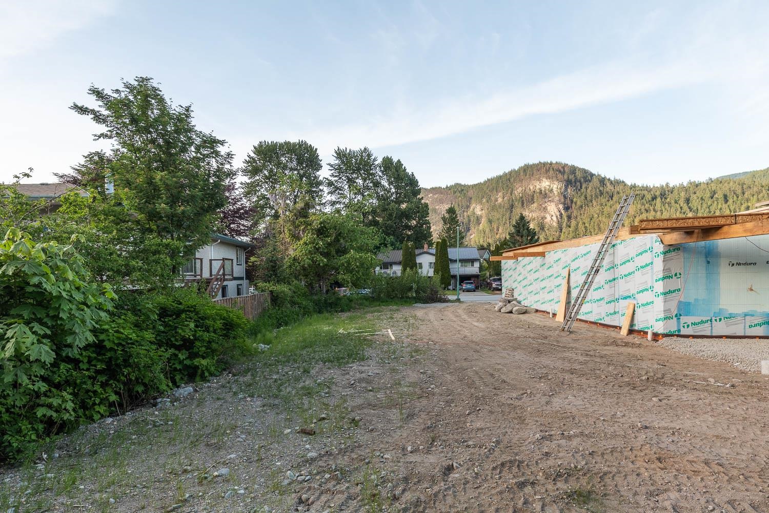 Additional image 2 of 1583 Eagle Run Drive, Squamish, BC, V8E 1M1