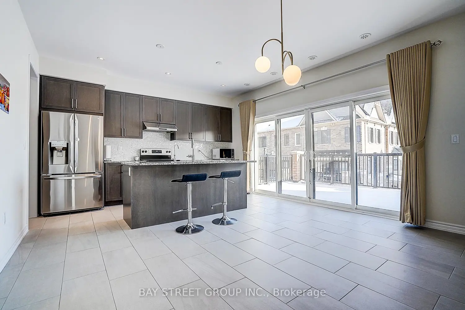 Additional image 8 of 10943 Victoria Square Boulevard