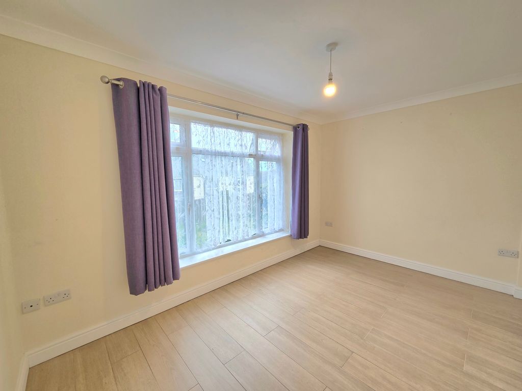 Additional image 11 of 4 bed property to rentMeadowbank Road, Falmouth TR11