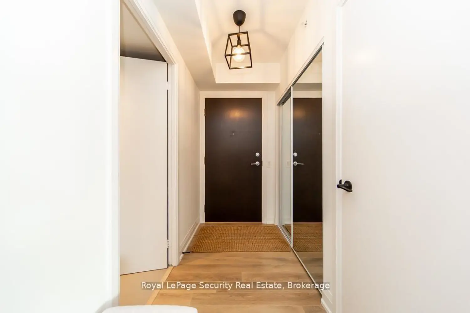 Additional image 12 of 1461 Lawrence Avenue 2009