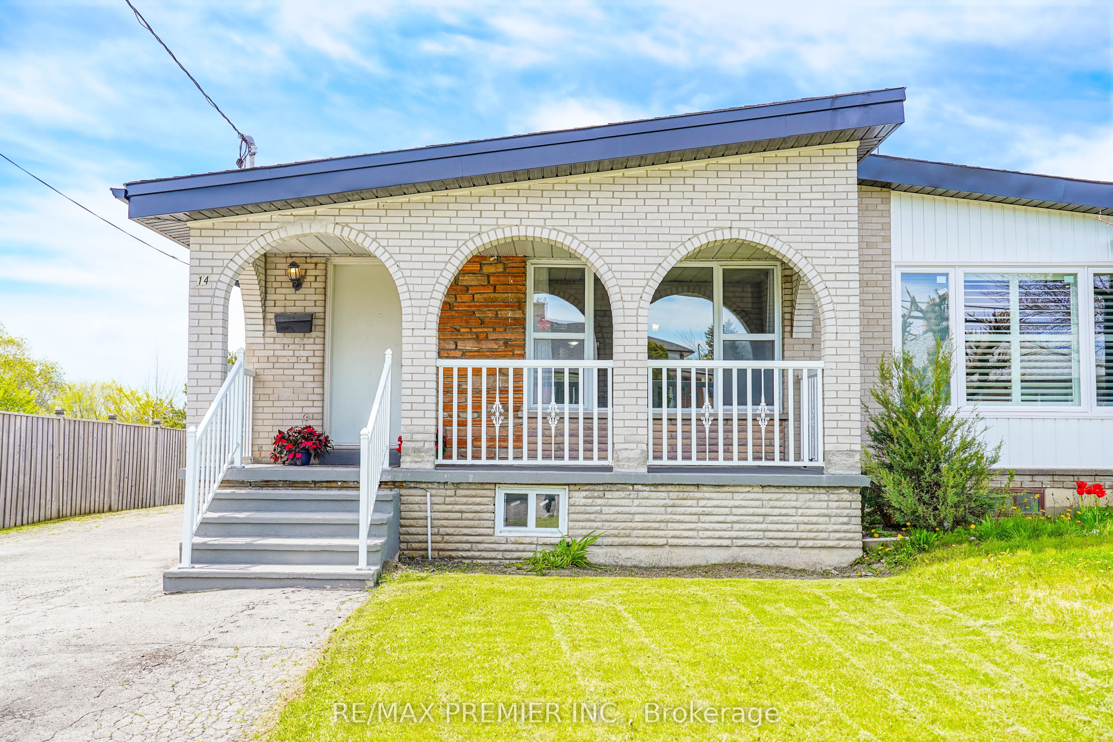 Additional image 3 of 14 Yatescastle Drive, Toronto, ON, M3L 2B8