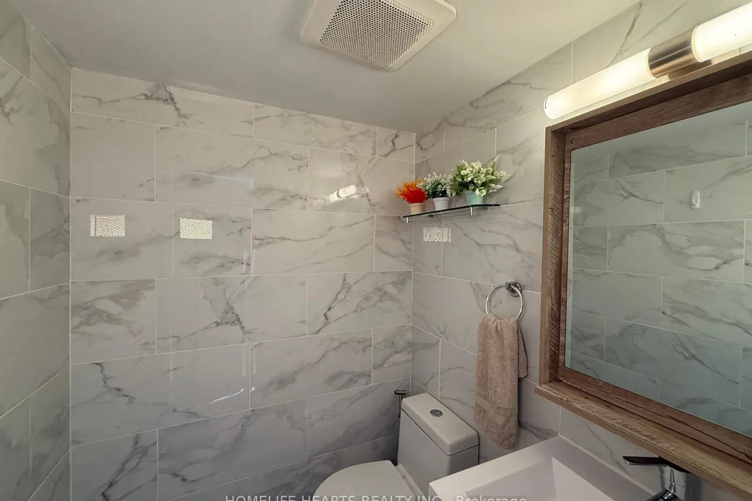 Additional image 17 of 20 Edgecliff Golfway #315