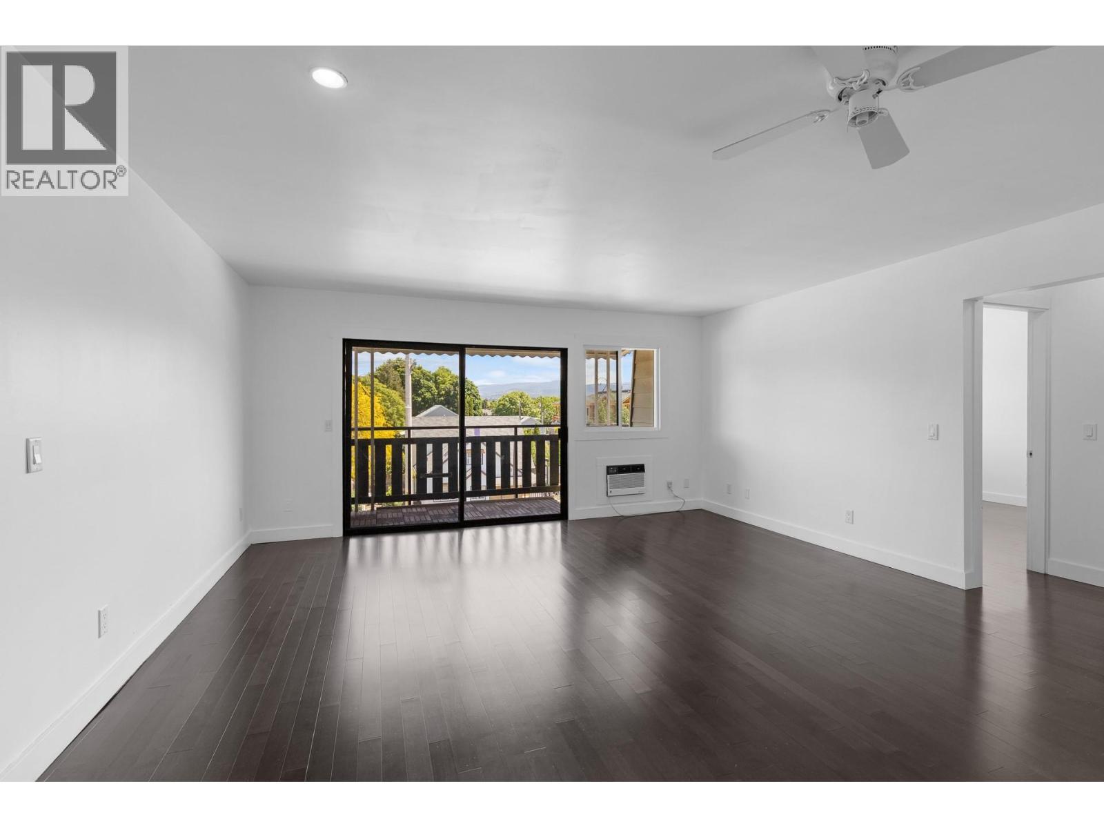 303-1860 Richter Street, Kelowna, BC, V1Y2M9