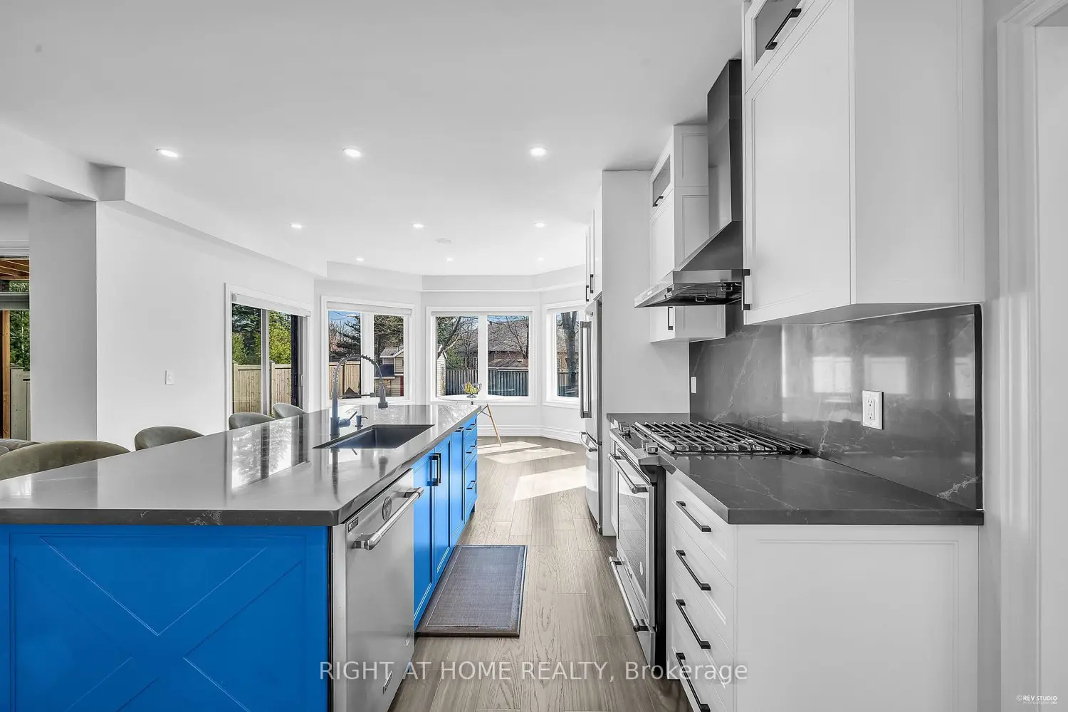 Additional image 6 of 1092 Stonehaven Avenue