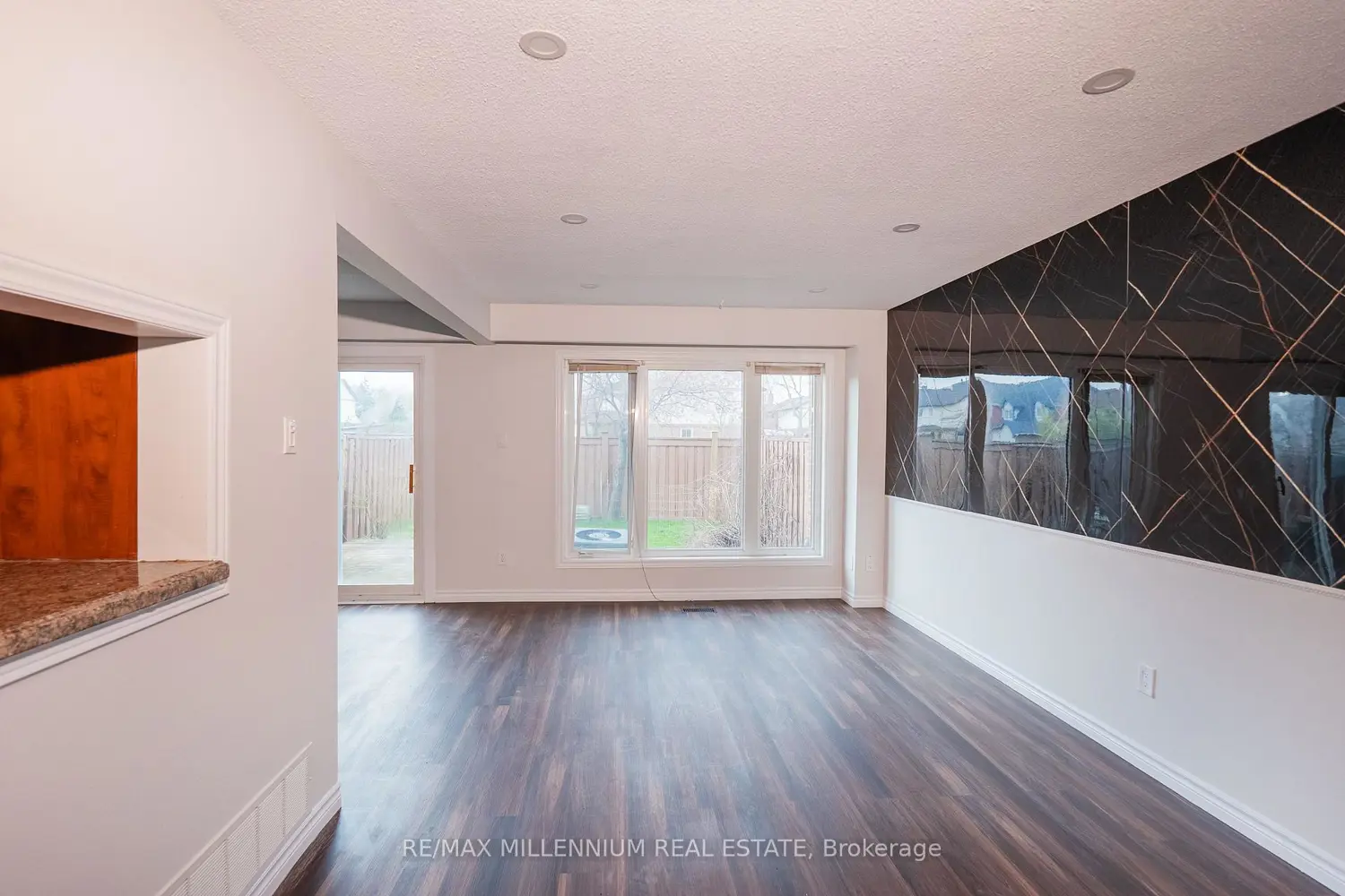 Additional image 7 of 87 Carisbrooke Court 87