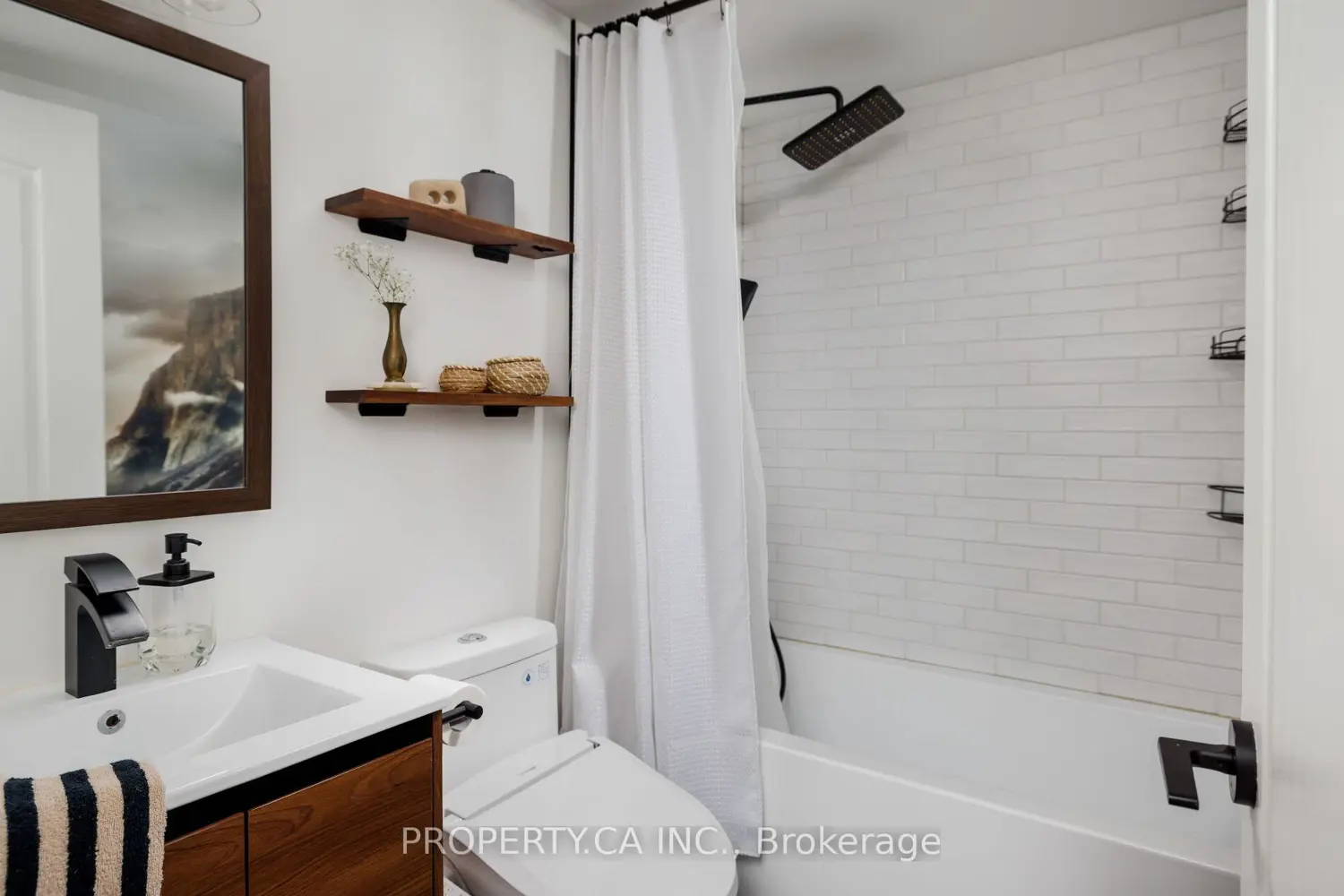 Additional image 7 of 12 Sudbury Street 819