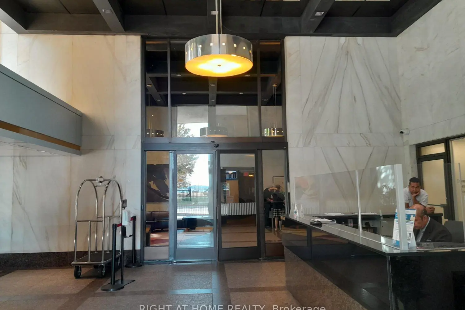Additional image 2 of 33 Harbour Square 2803