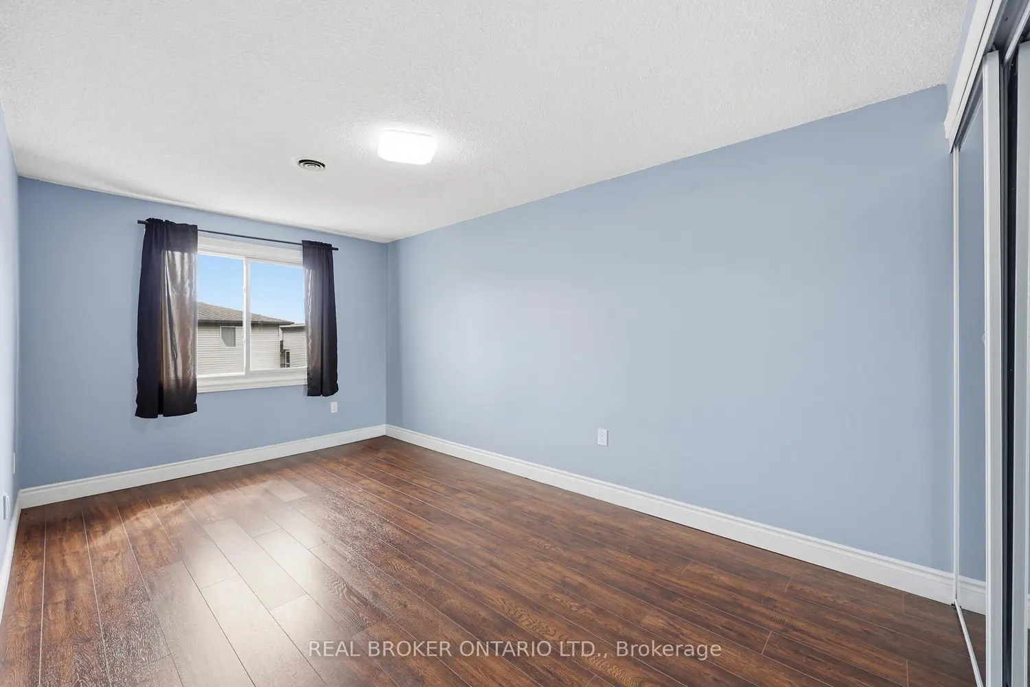 Additional image 11 of 262 Kenora Avenue 29