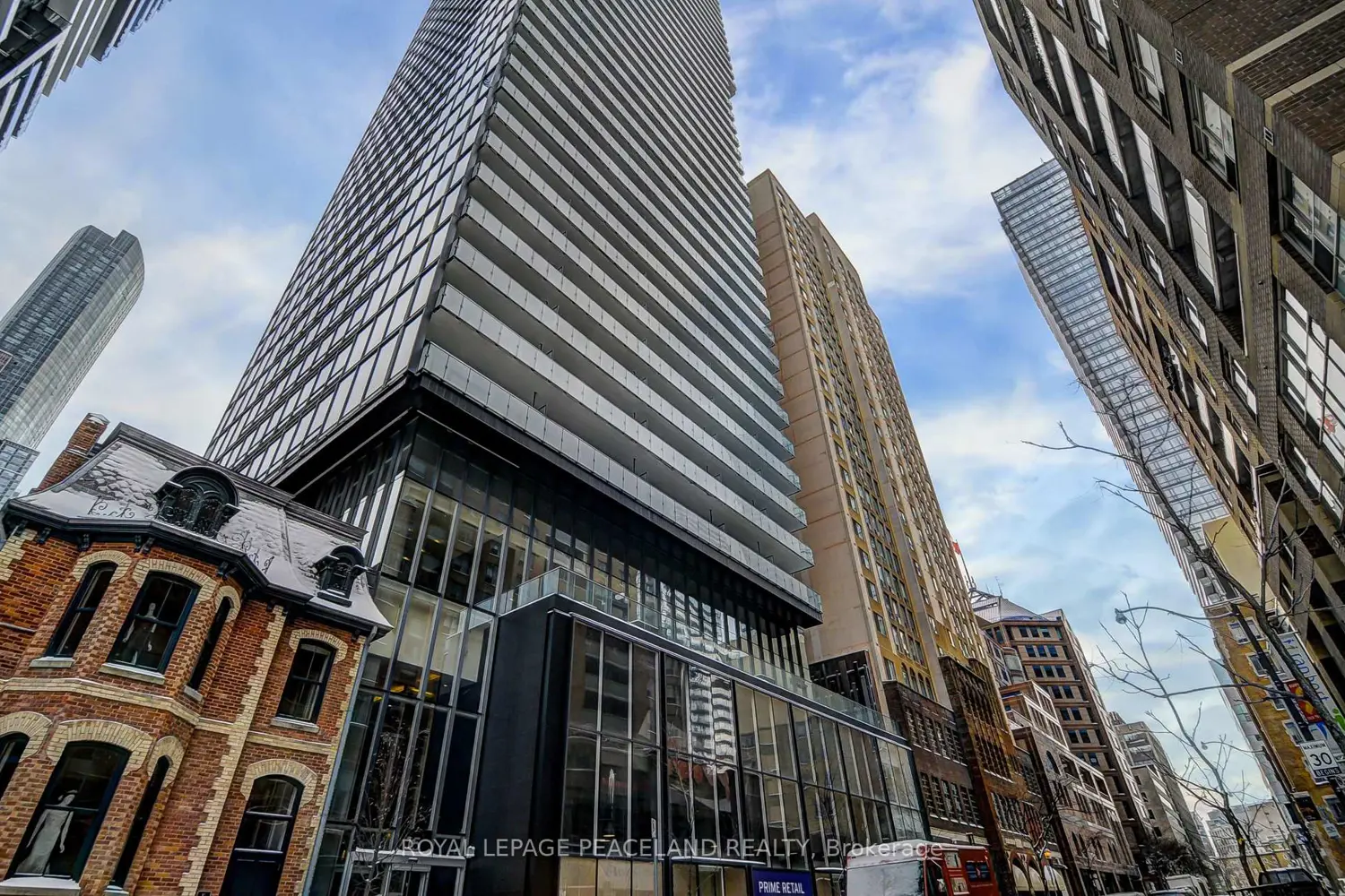 15 Grenville Street 808