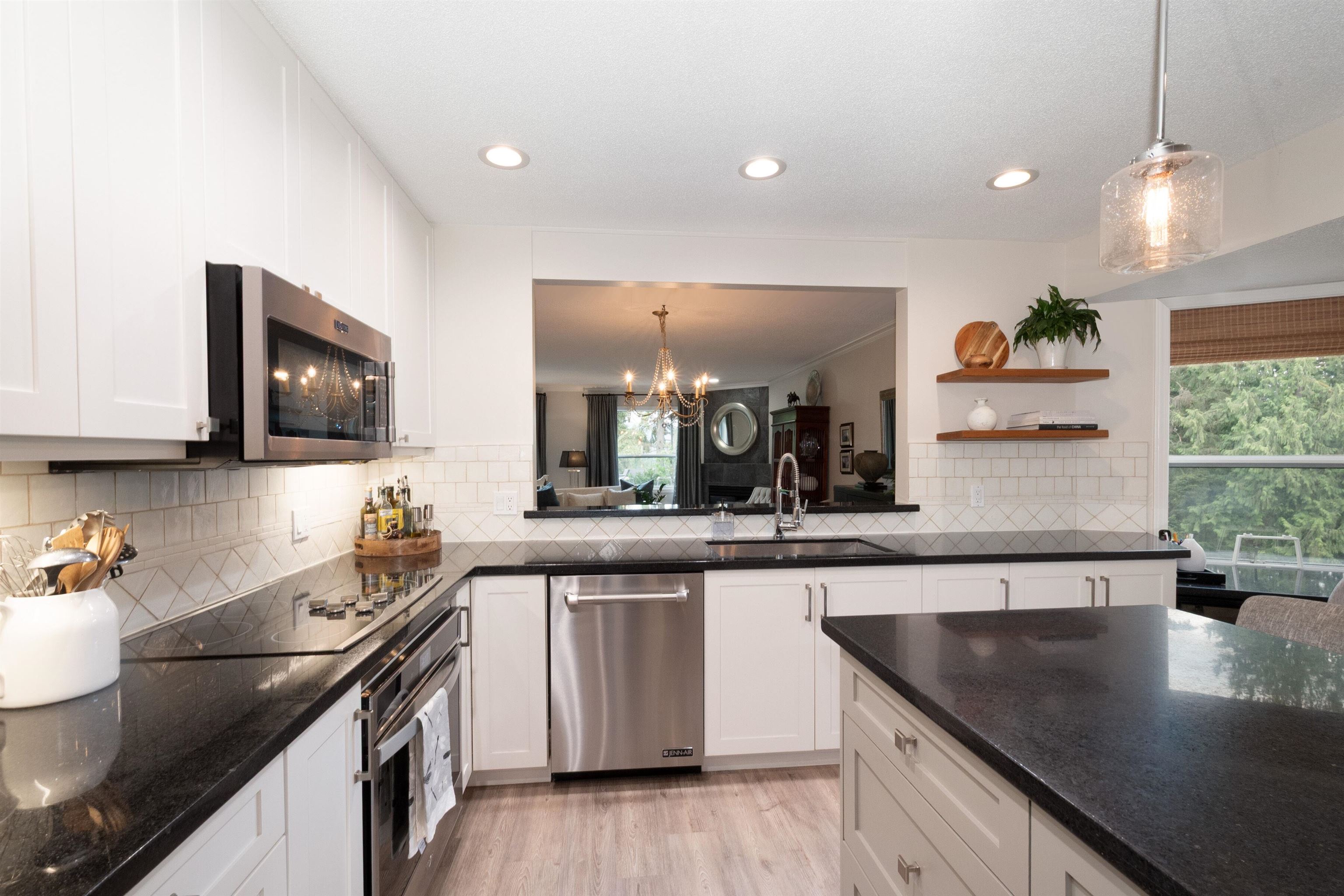 Additional image 6 of 706-1500 Ostler Court, North Vancouver, BC, V7G 2S2