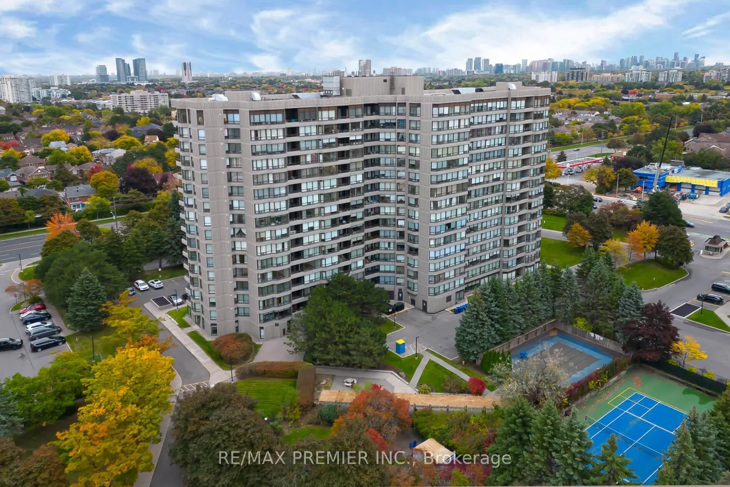 Additional image 19 of 7440 Bathurst Street 1614