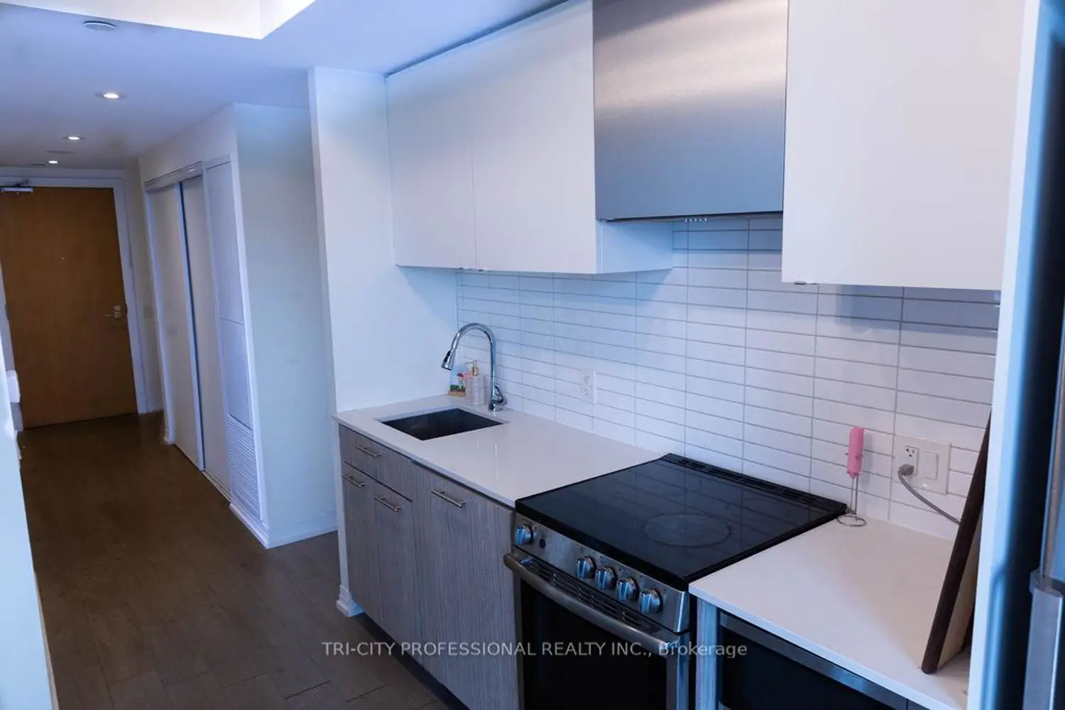 Additional image 7 of 251 Jarvis Street 3605