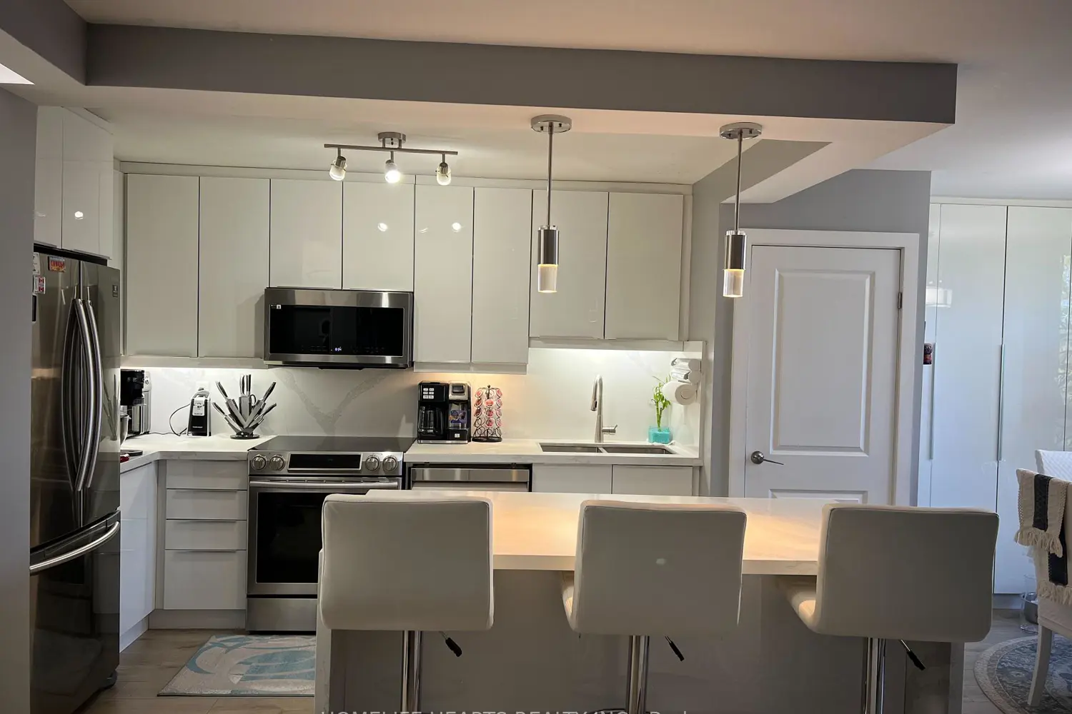 Additional image 5 of 20 Edgecliff Golfway #315