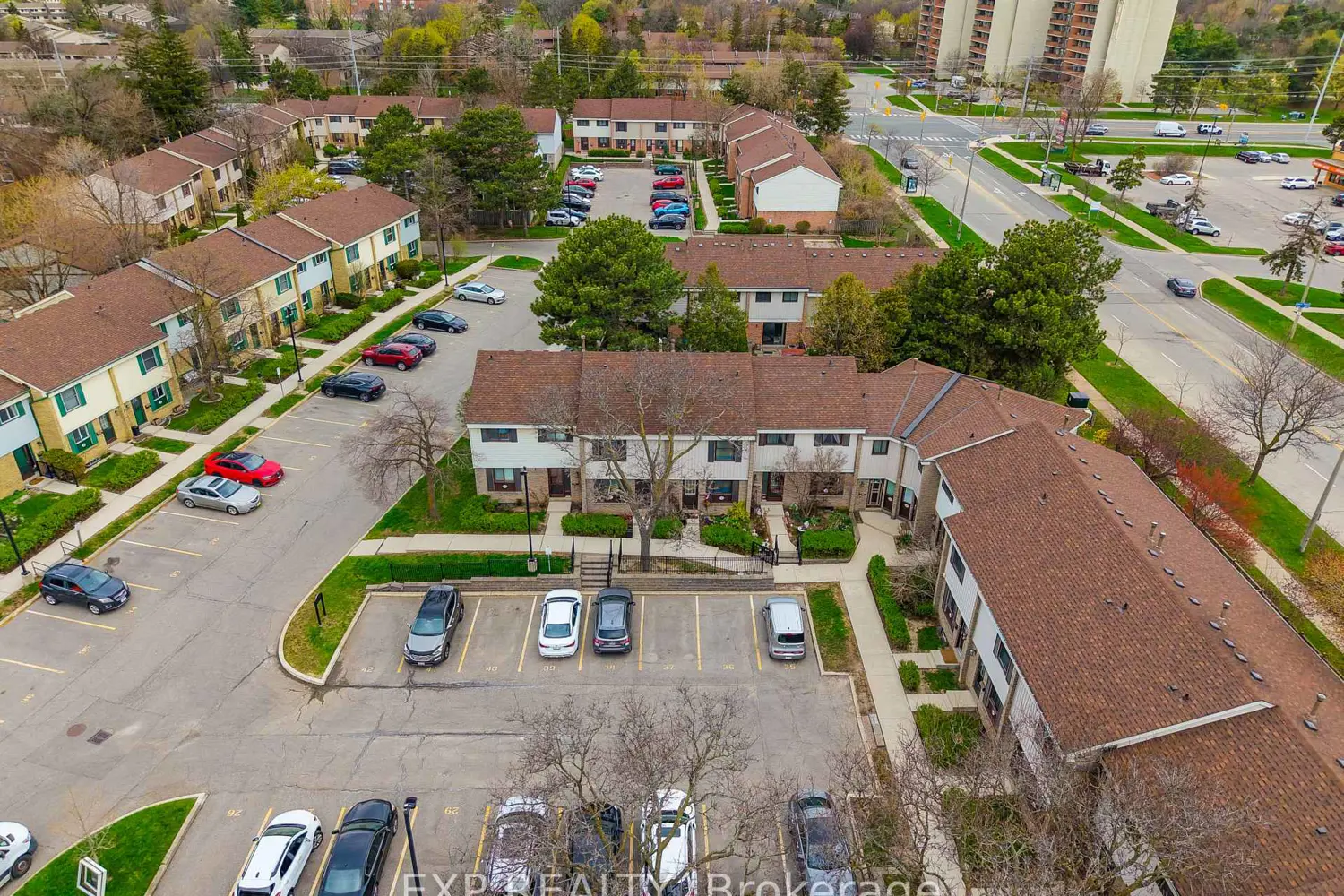 2779 Gananoque Drive 40