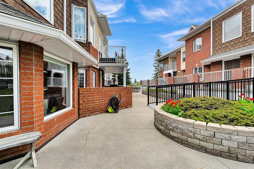 Additional image 3 of 3206-3206 Sienna Park Green SW, Calgary, AB, T3H3N7