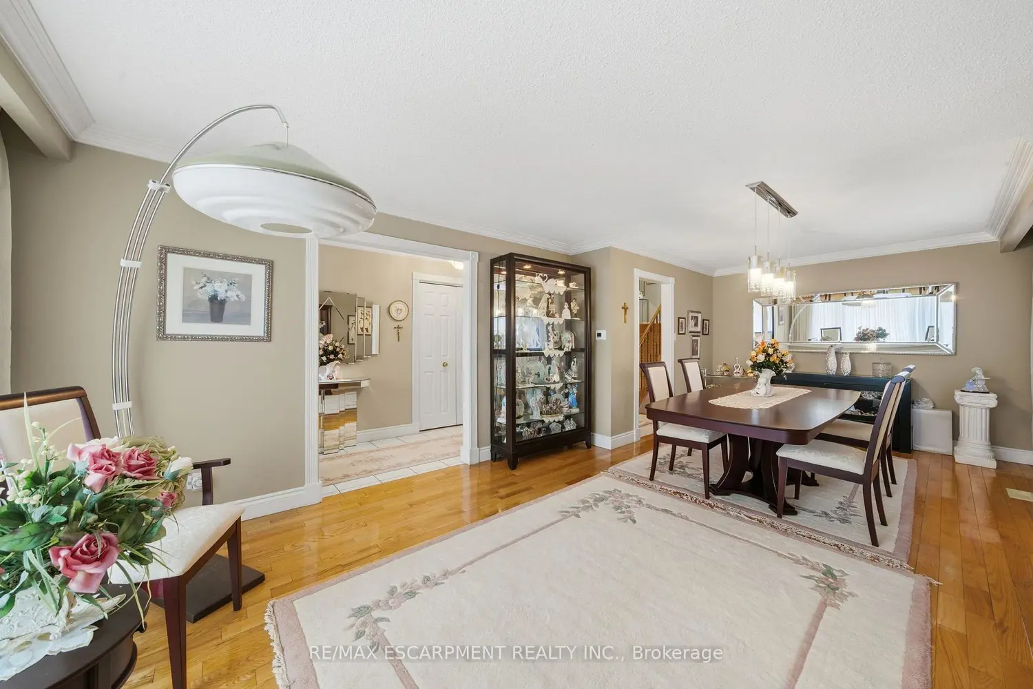 1149 Dowland Crescent photo 4