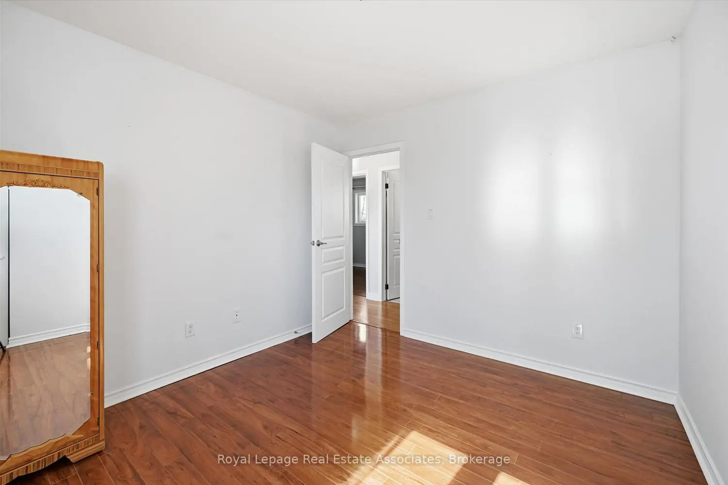 Additional image 9 of 107 Billington Crescent