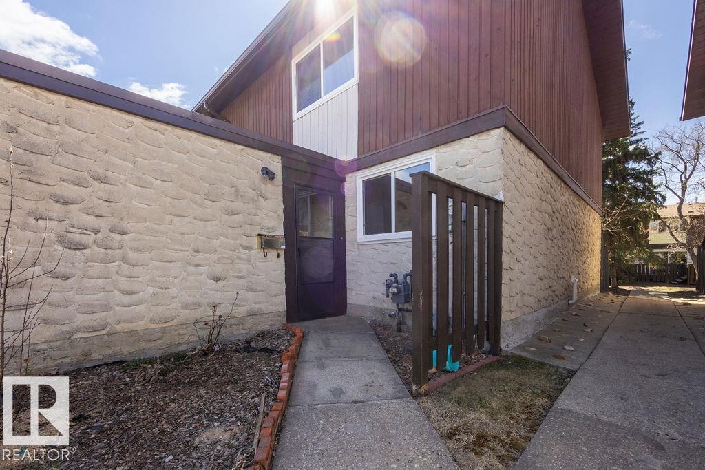 Additional image 3 of 17429 77 Avenue NW, Edmonton, AB, T5T0H9