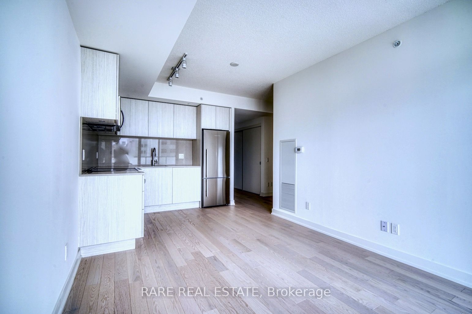 Additional image 3 of 2016-25 Richmond Street E, Toronto, ON, M5C 0A6
