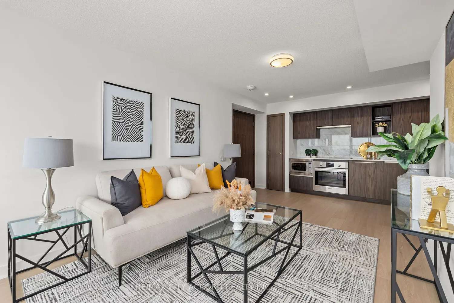 Additional image 4 of 17 Bathurst Street 2015