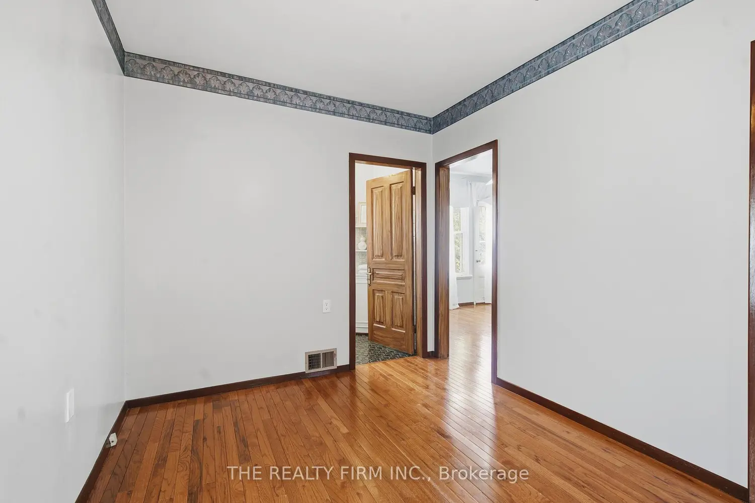 Additional image 9 of 908 William Street