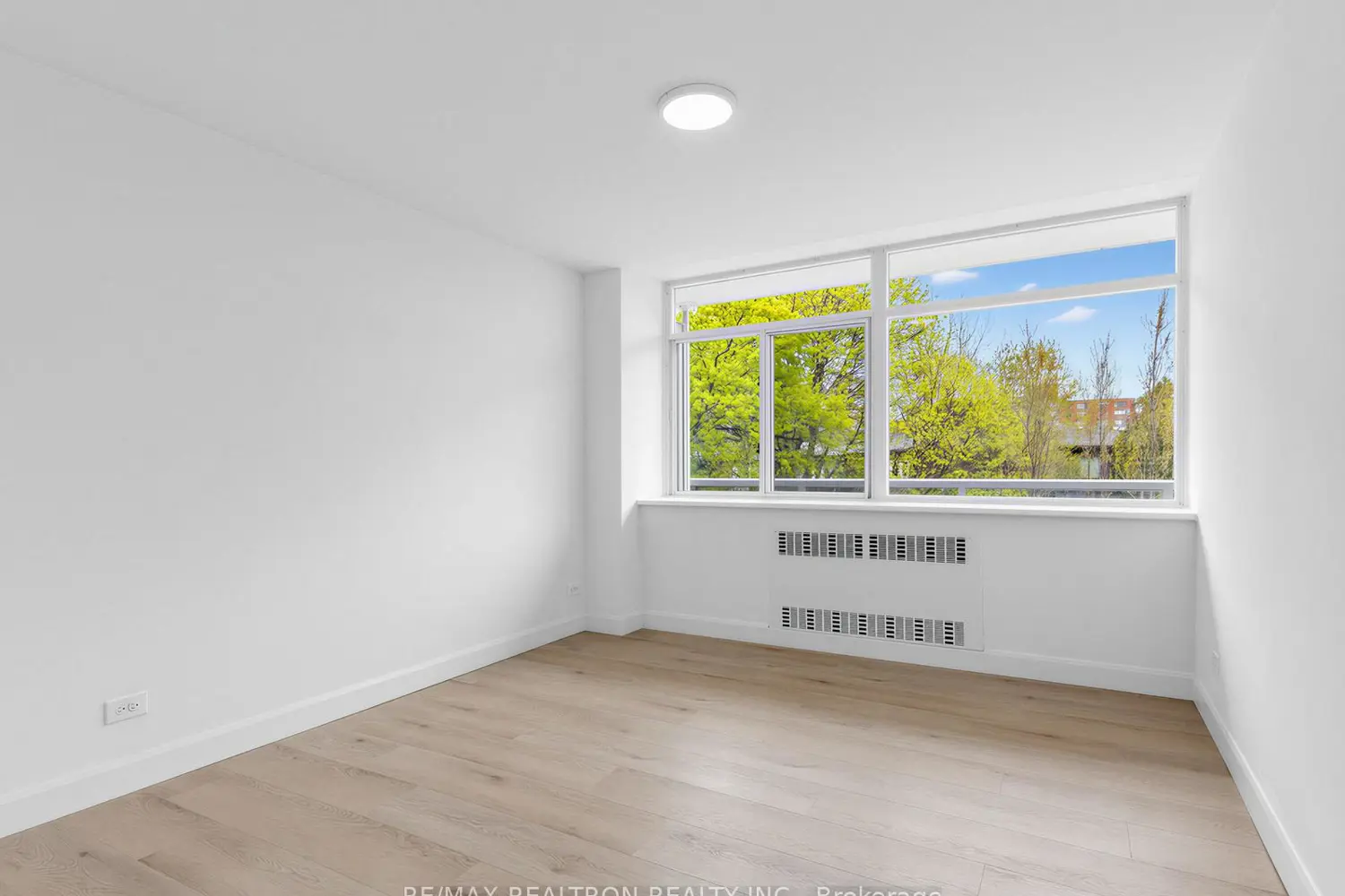 Additional image 15 of 580 Christie Street 302