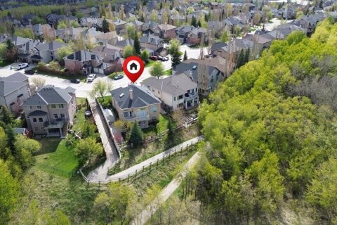 Additional image 8 of 72 Strathlea Place SW, Calgary, AB, T3H 4T5