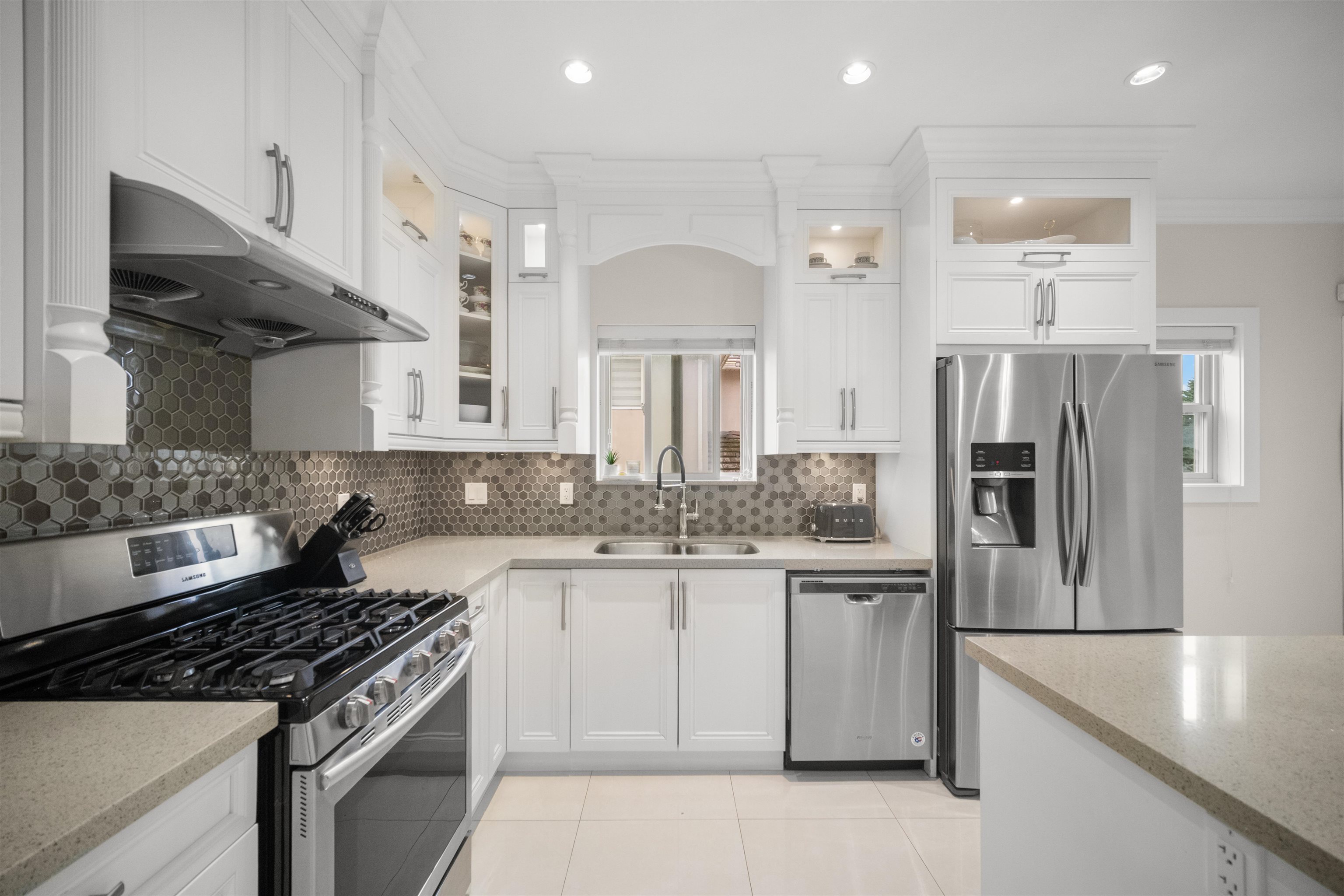 Additional image 2 of 4986 Inman Avenue, Burnaby, BC, V5G 2Y6
