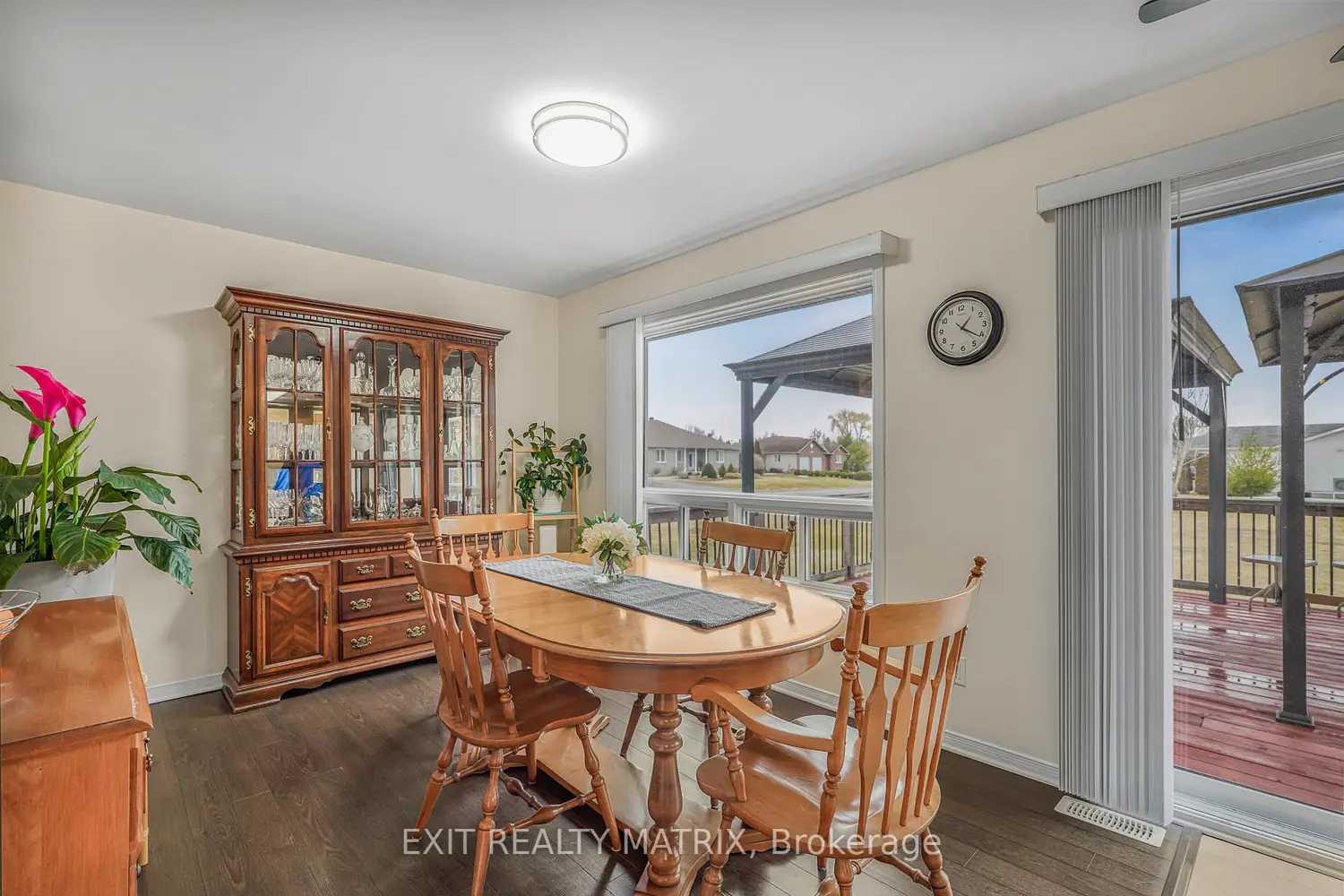 6454 Waterbury Lane photo 3