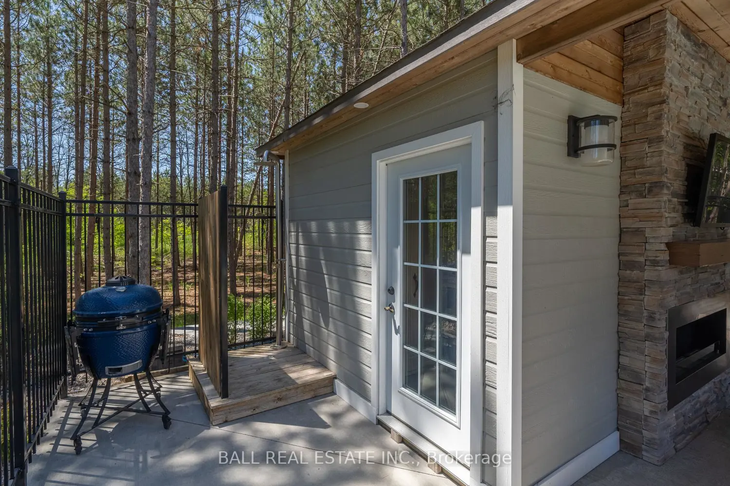 Additional image 16 of 2276 Hillview Drive