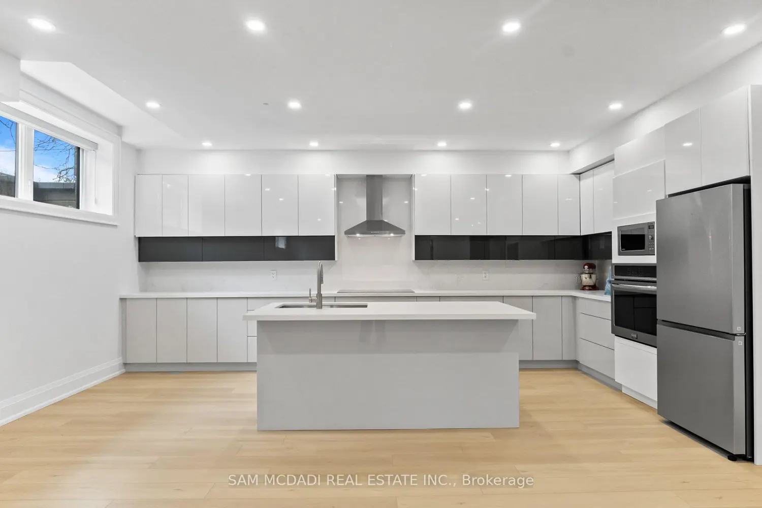 Additional image 9 of 107 Vista Boulevard