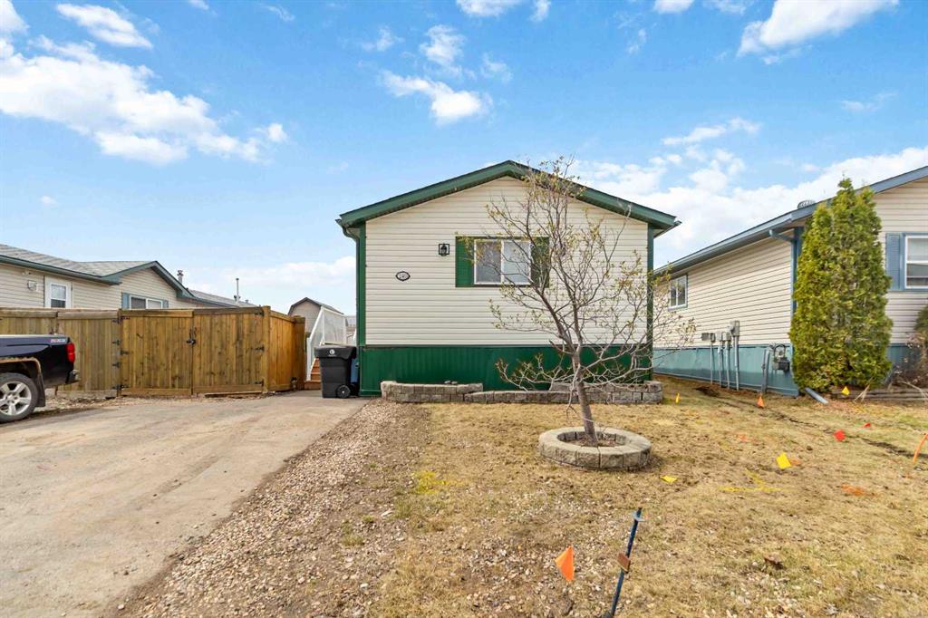 Additional image 2 of 240 Mckinlay Crescent, Fort Mcmurray, AB, T9K2M8