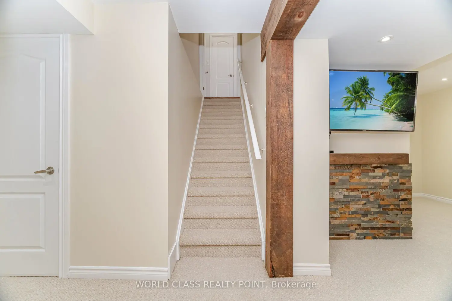 834 Herman Way photo 5