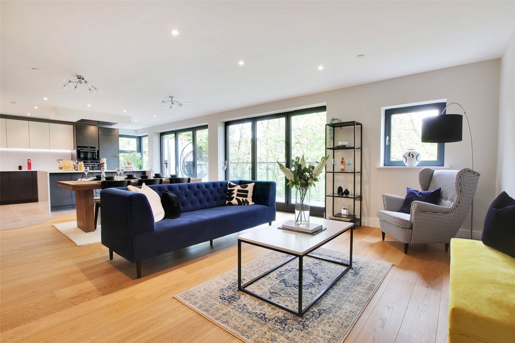 Additional image 2 of 2 bed flat to rentGranville Road, Sevenoaks, Kent TN13