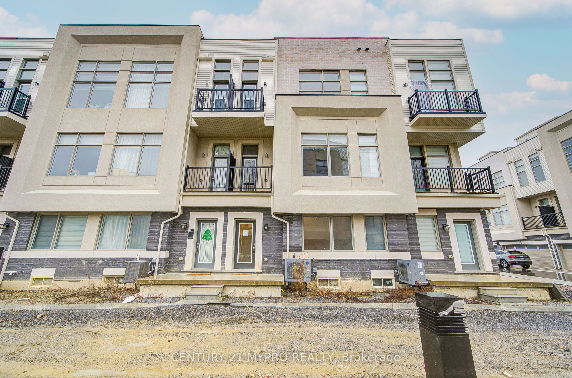 52 Alan Francis Lane, Markham, ON, L6C 3B5