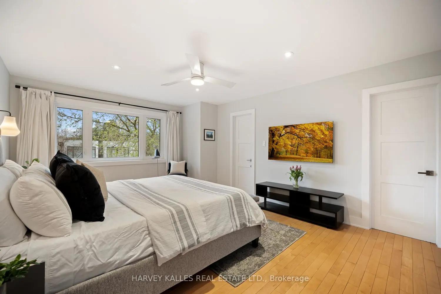 Additional image 10 of 434 Bedford Park Avenue