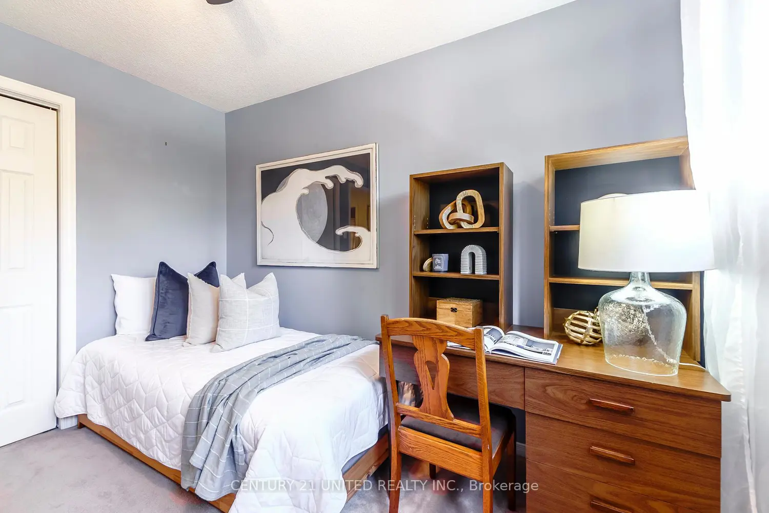 Additional image 14 of 36 Champlain Crescent 15