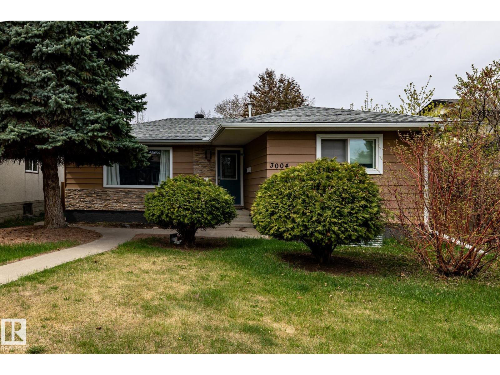 Additional image 2 of 3004 68 Street NW, Edmonton, AB, T6K1N6