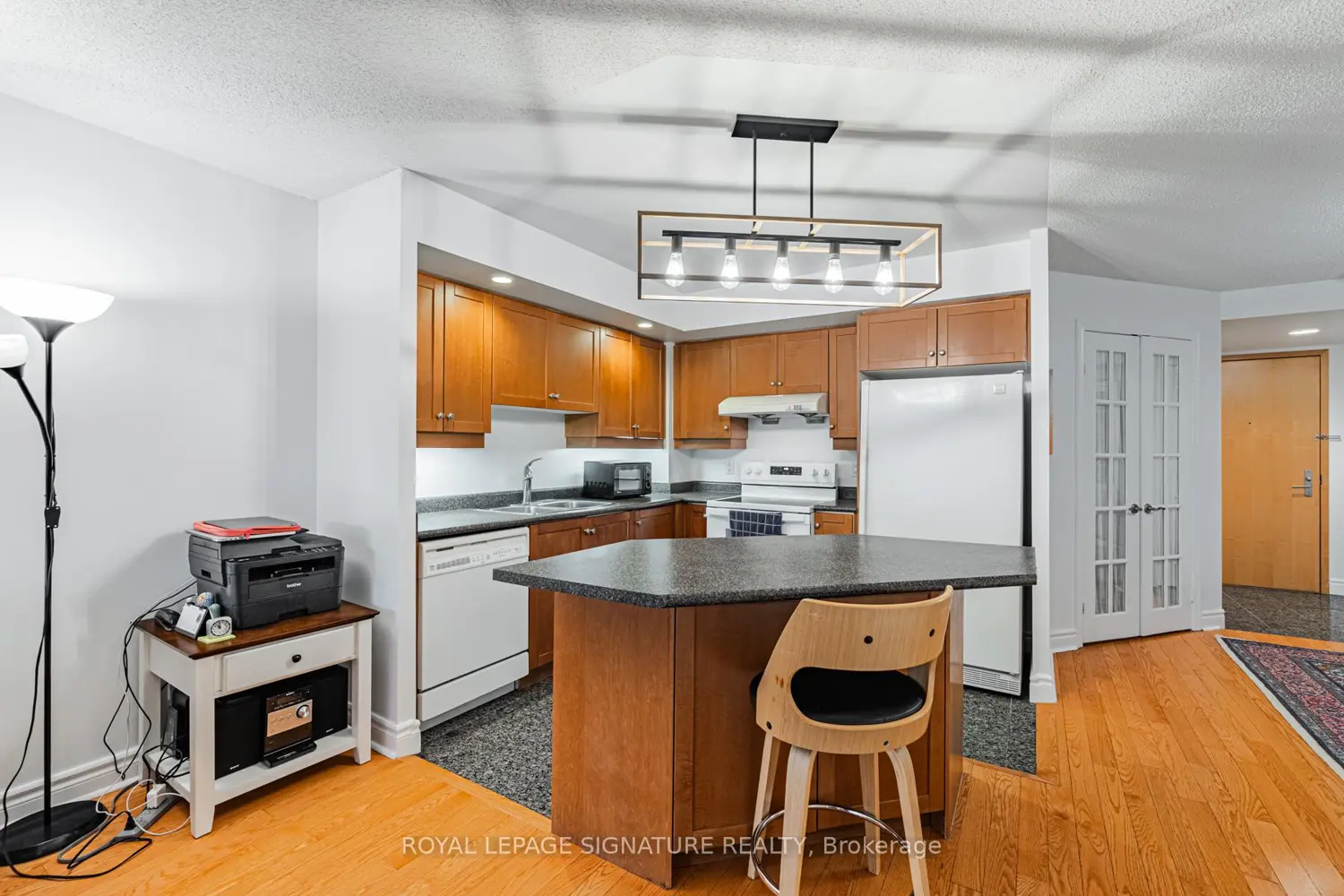 Additional image 5 of 123 Eglinton Avenue 813