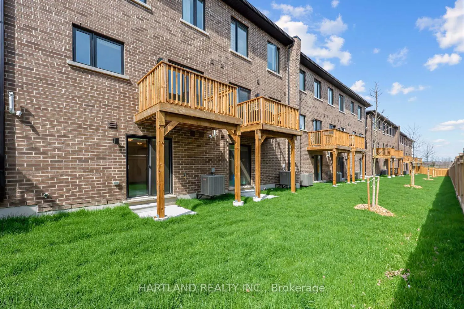 Additional image 20 of 1695 Dersan Street 505