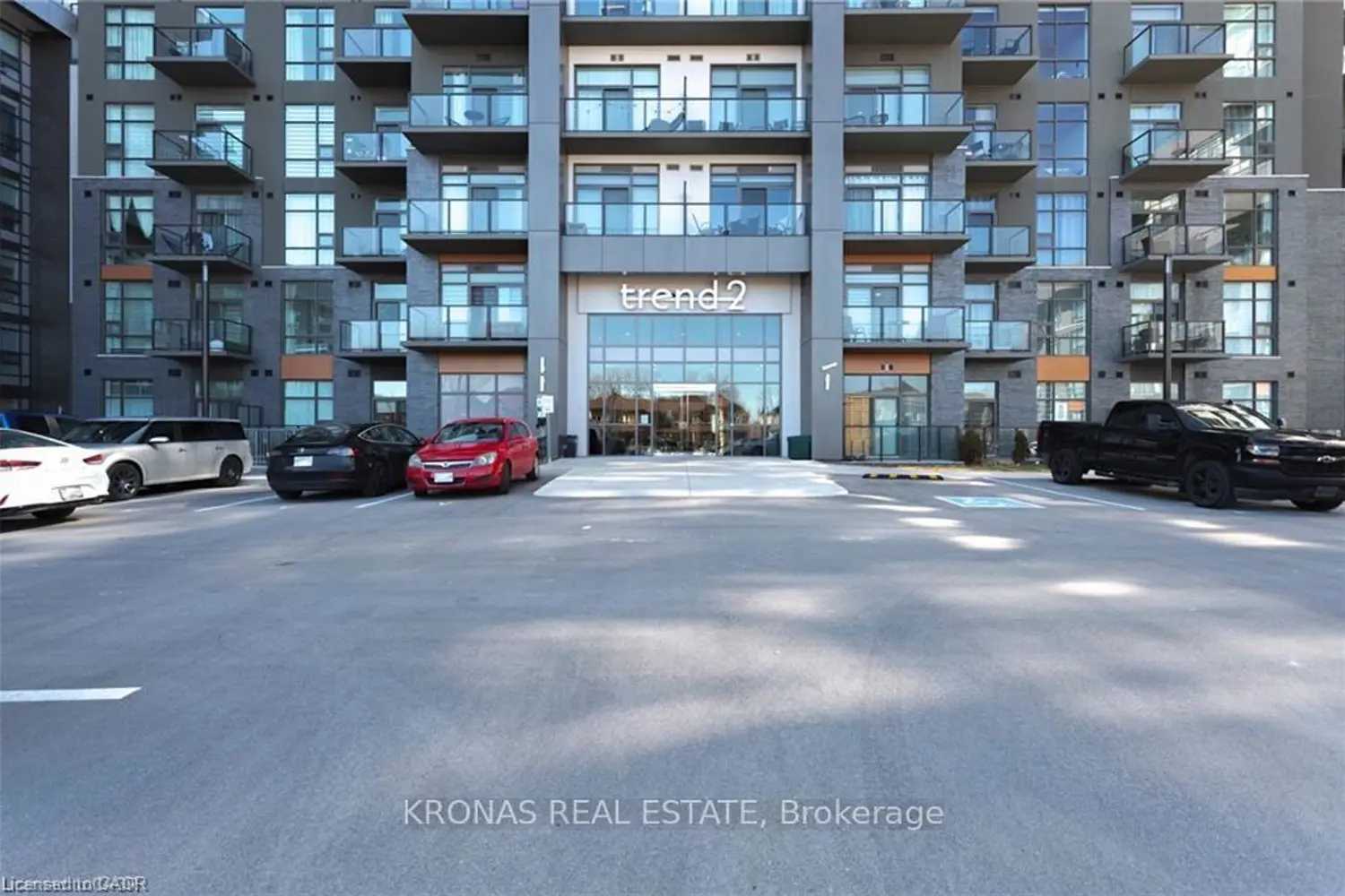 Additional image 10 of 460 Dundas Street 119